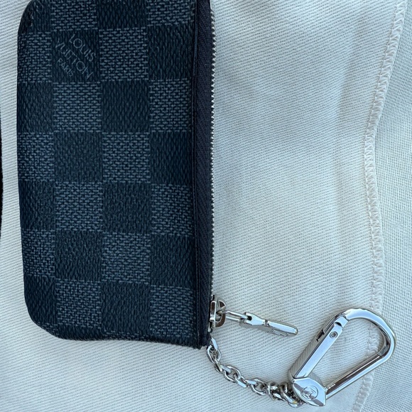 Louis Vuitton Graphite Checkered Key Holder - Picture 3 of 7